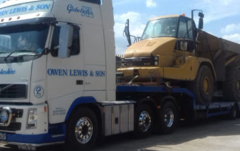 Owen-Lweis-and-son-Wales-transport_low-Loader